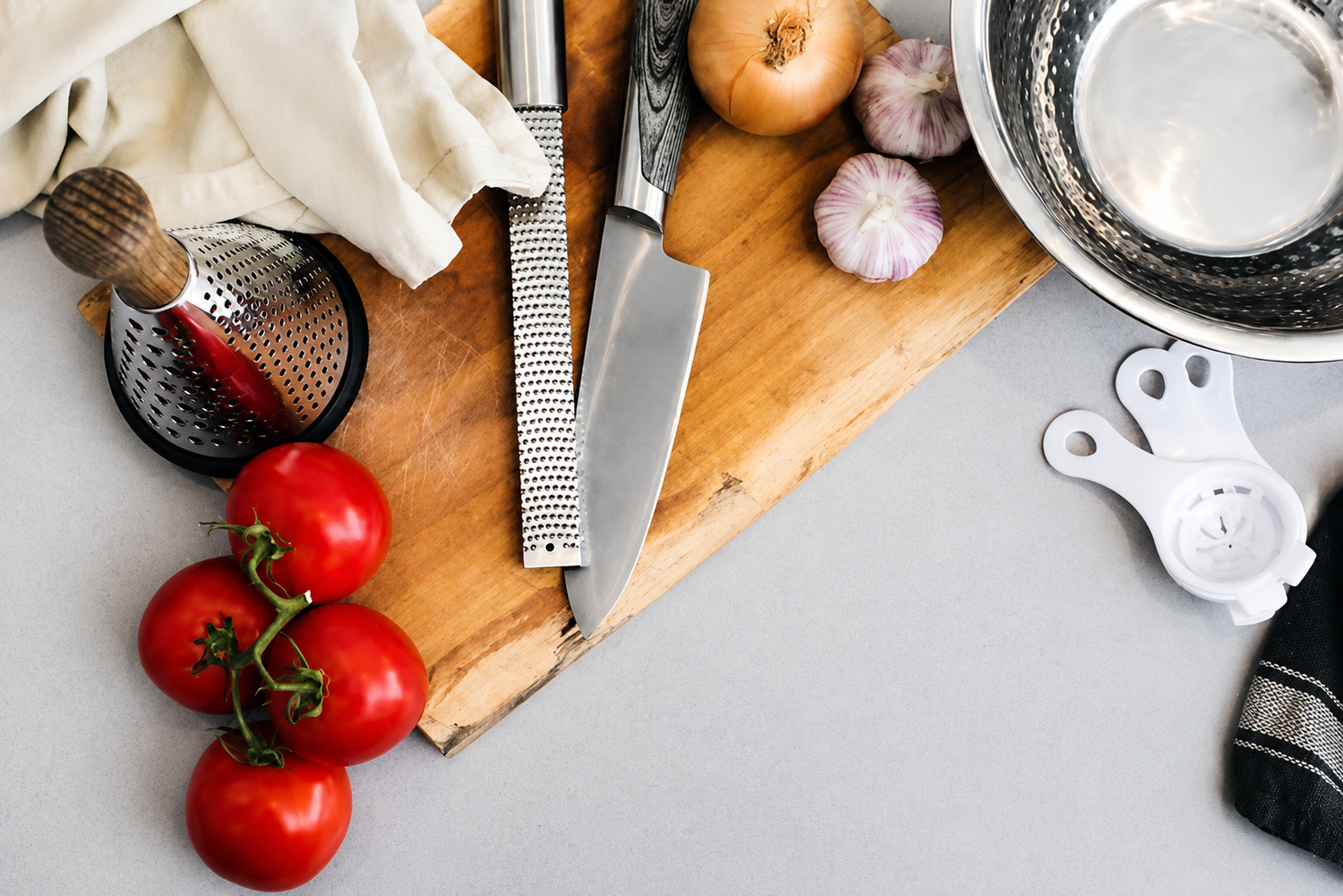 Kitchen & Dining